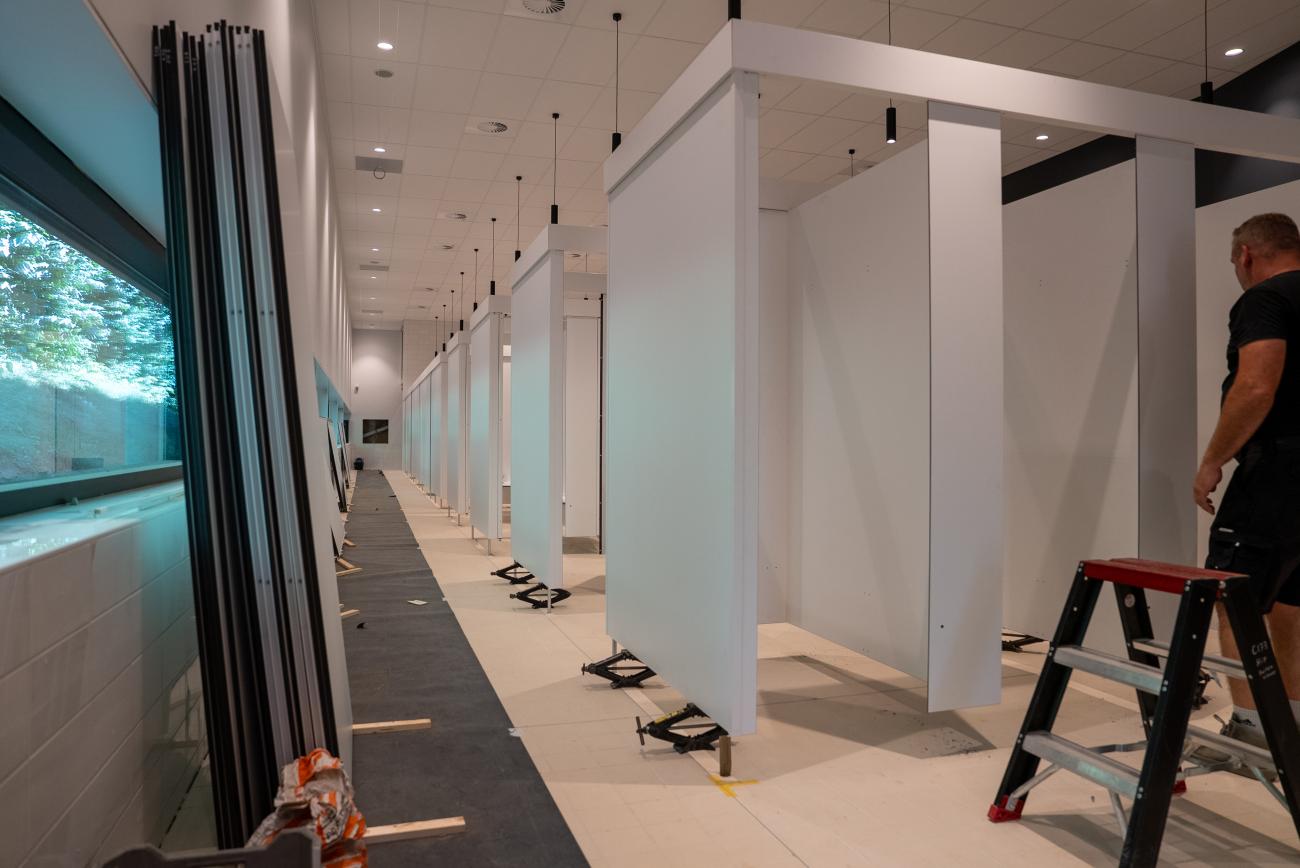Bouw kleedkamers nieuw zwembad